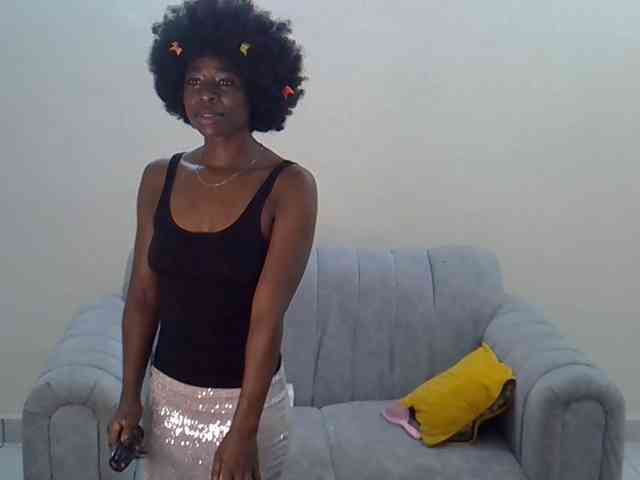 Divaslutty webcam