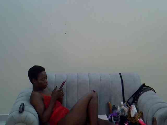 Divaslutty webcam