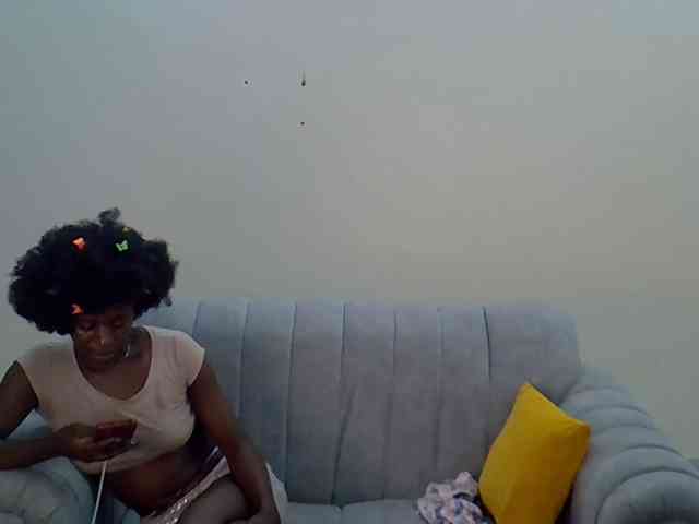 Divaslutty webcam