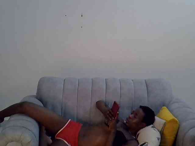 Divaslutty webcam