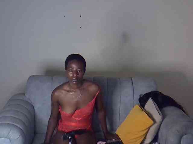 Divaslutty webcam