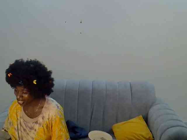 Divaslutty webcam