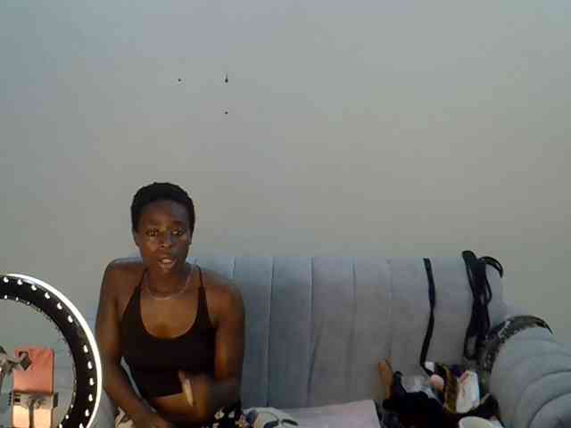 Divaslutty webcam