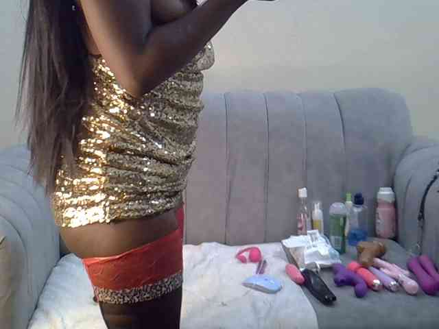 Divaslutty webcam