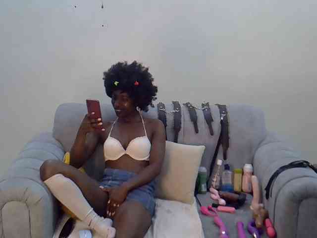 Divaslutty webcam