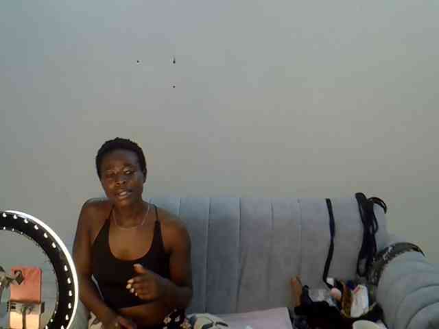 Divaslutty webcam