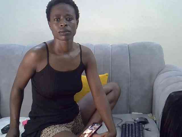 Divaslutty webcam