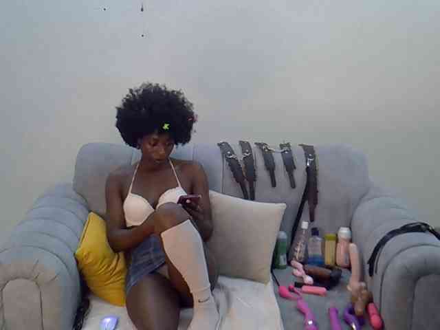 Divaslutty webcam