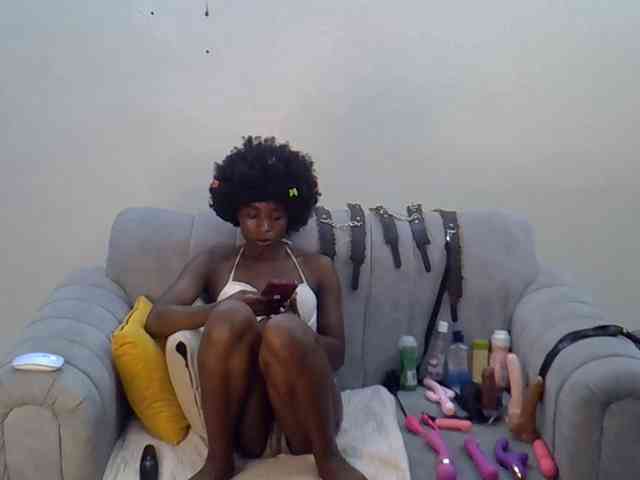 Divaslutty webcam