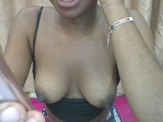 Rithanya Live Cam on BongaCams