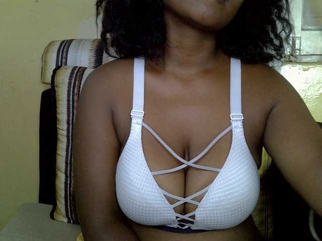 Rithanya Live Cam on BongaCams