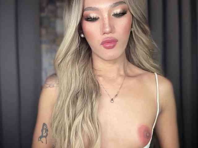 evegoddess19 Live Webcam on BongaCams