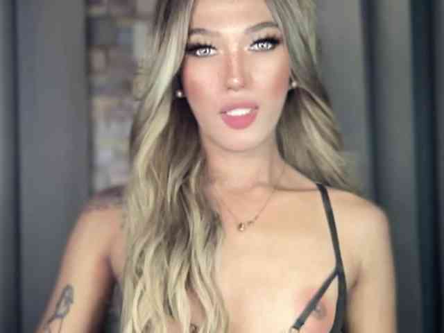 evegoddess19 Live Webcam on BongaCams