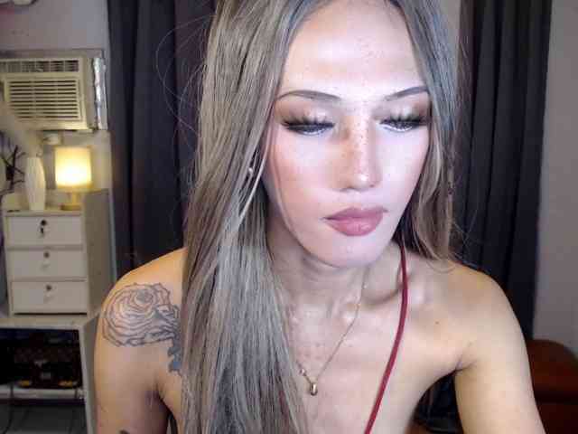 evegoddess19 Live Webcam on BongaCams