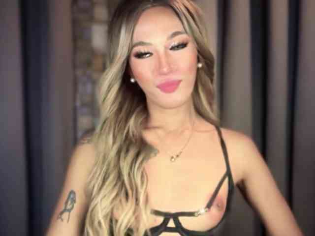 evegoddess19 Live Webcam on BongaCams