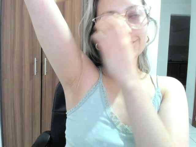 Adelejohnsonn webcam