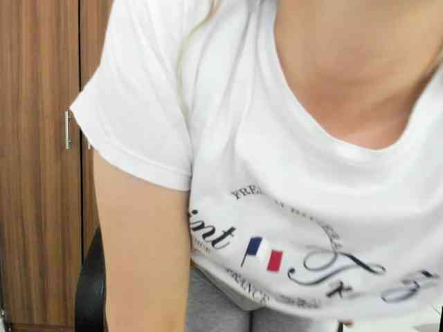 Adelejohnsonn webcam