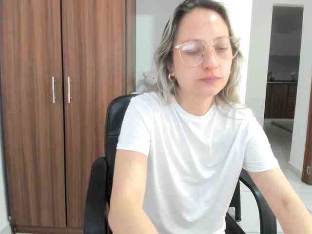 Adelejohnsonn webcam