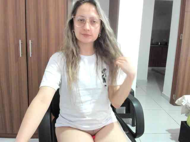 Adelejohnsonn webcam