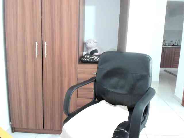 Adelejohnsonn Live Webcam on BongaCams