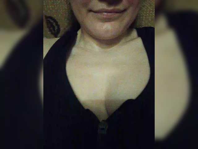 Flowerlily's BongaCams show and profile