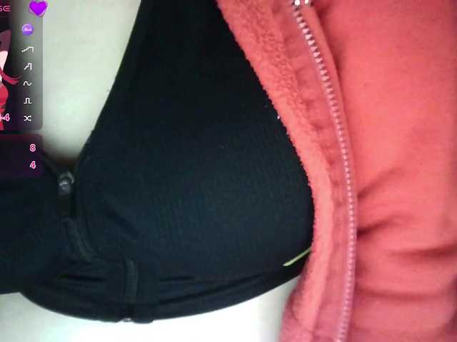 Flowerlily's BongaCams show and profile