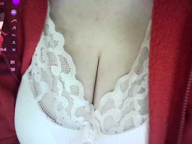 Flowerlily's BongaCams show and profile