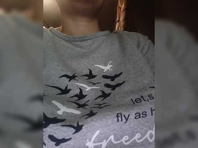 Flowerlily's BongaCams show and profile