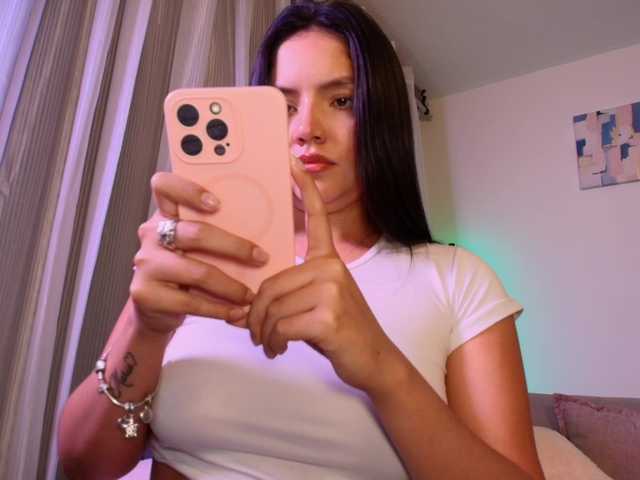 NinaMichelle webcam