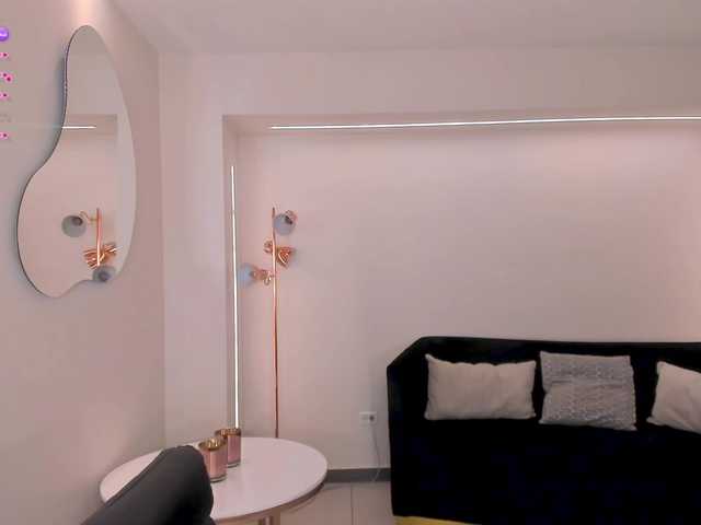 NinaMichelle live cam profile