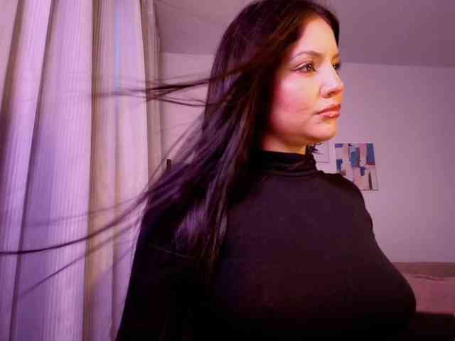 NinaMichelle webcam