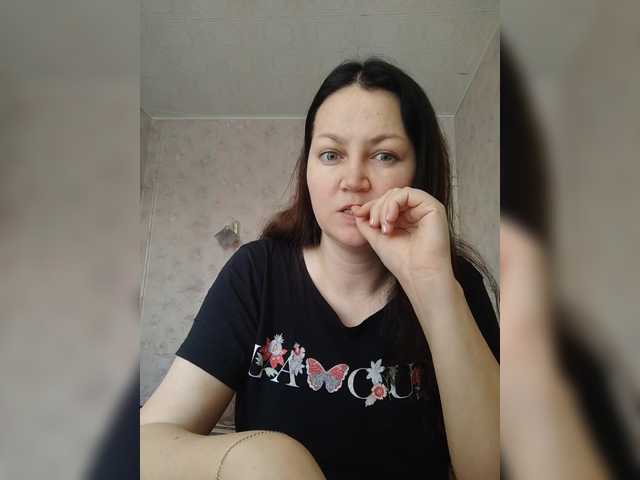 Alexsa08's BongaCams show and profile