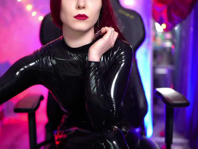 Nellene live cam profile