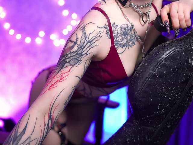 Nellene's BongaCams show and profile