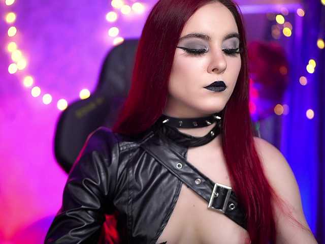 Nellene's BongaCams show and profile