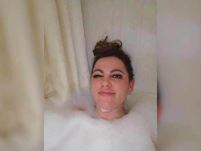 miss-kiss-kiss's BongaCams show and profile