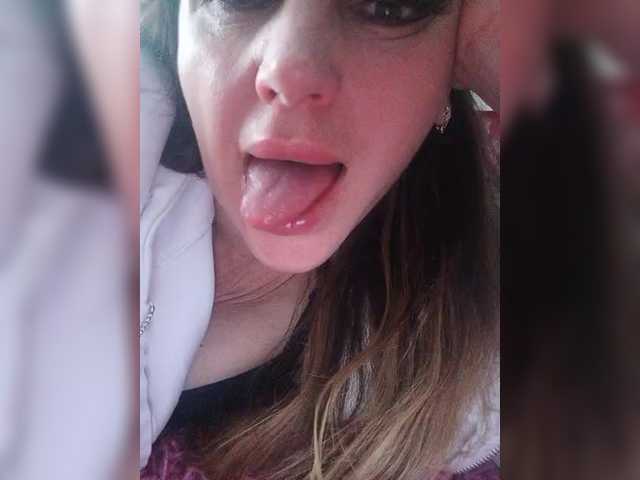 miss-kiss-kiss's BongaCams show and profile