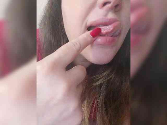 Miss_Kiss_Kiss webcam