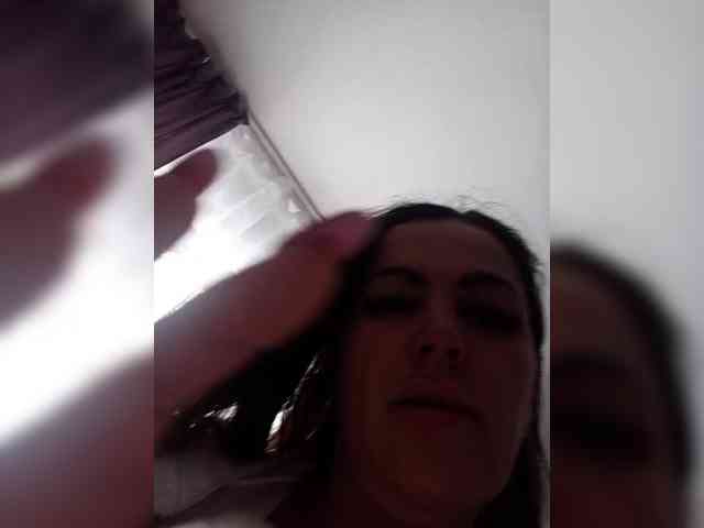 Miss_Kiss_Kiss webcam