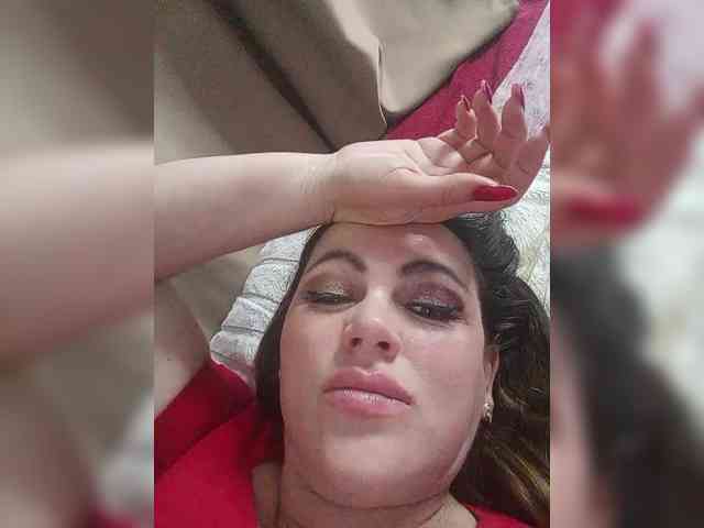 Miss_Kiss_Kiss webcam