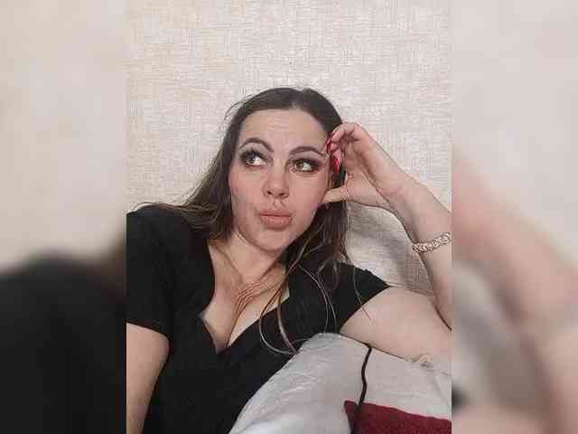 Miss_Kiss_Kiss webcam