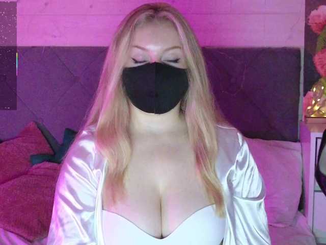 Victoria-'s BongaCams show and profile