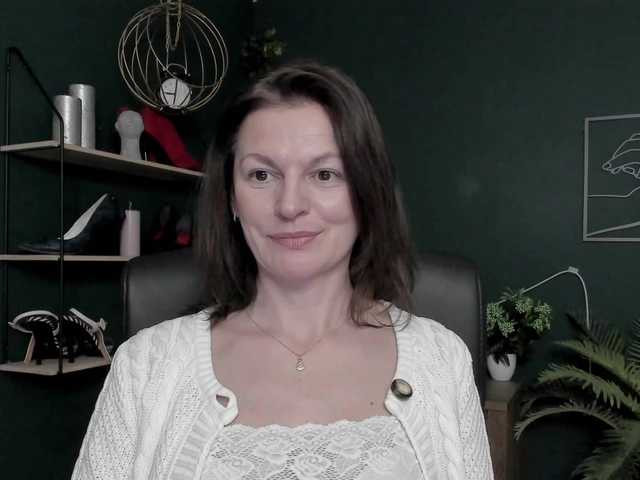 mrsVivian — Welcome to my world of passion and teasing you until you explode :) #heels #lush #feet #tease #joi #femdom #cfnm #mistress #humiliation #roleplay #cei #fantasy #c2c #natural #pvt