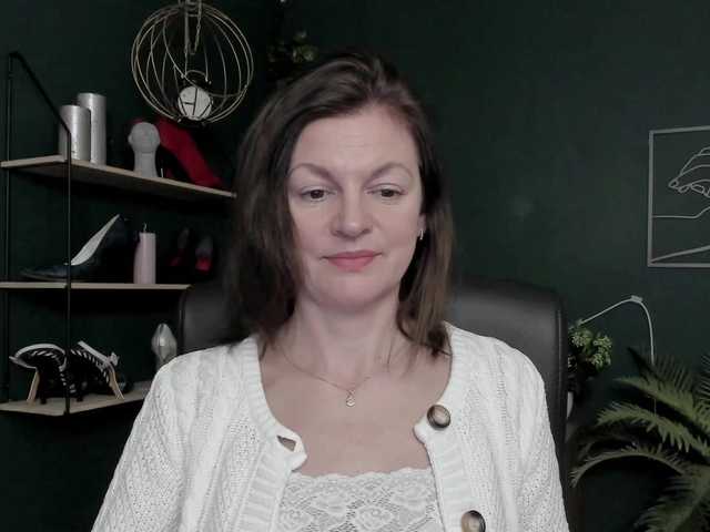 mrsVivian — Welcome to my world of passion and teasing you until you explode :) #heels #lush #feet #tease #joi #femdom #cfnm #mistress #humiliation #roleplay #cei #fantasy #c2c #natural #pvt