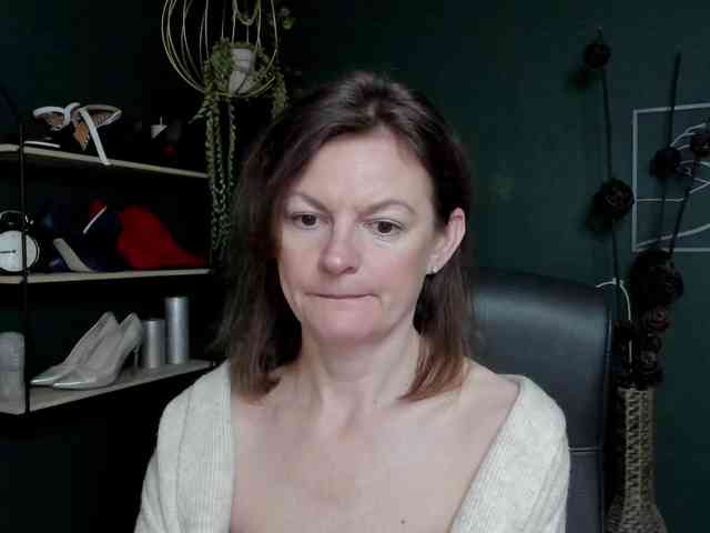 mrsVivian webcam