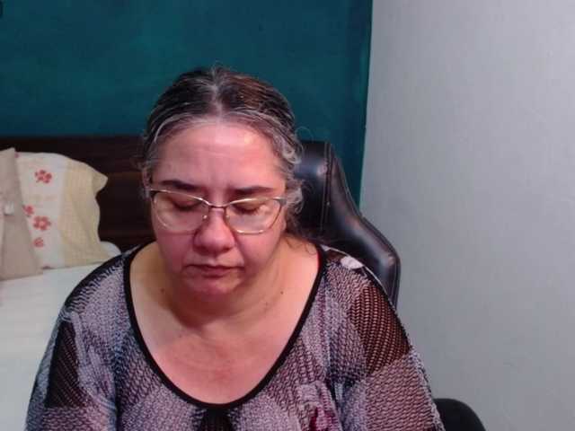 scarlett-dubois's BongaCams show and profile