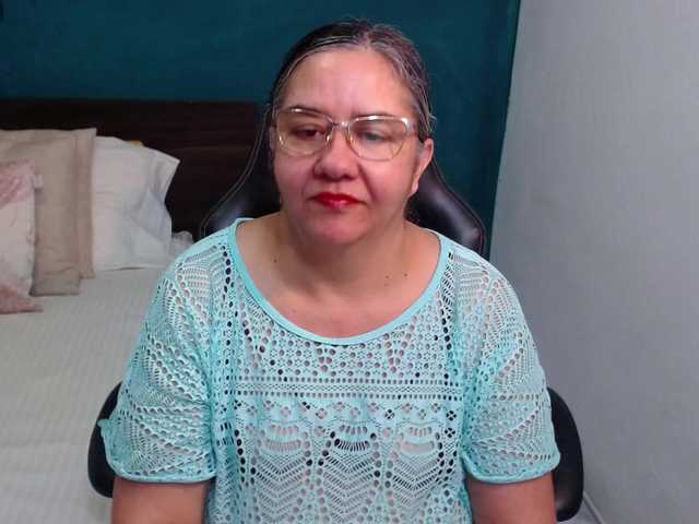 scarlett-dubois's BongaCams show and profile