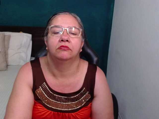 scarlett-dubois's BongaCams show and profile