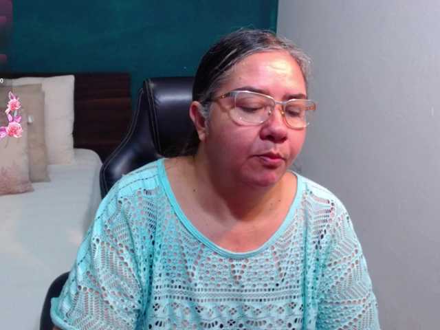 Preview of scarlett-dubois