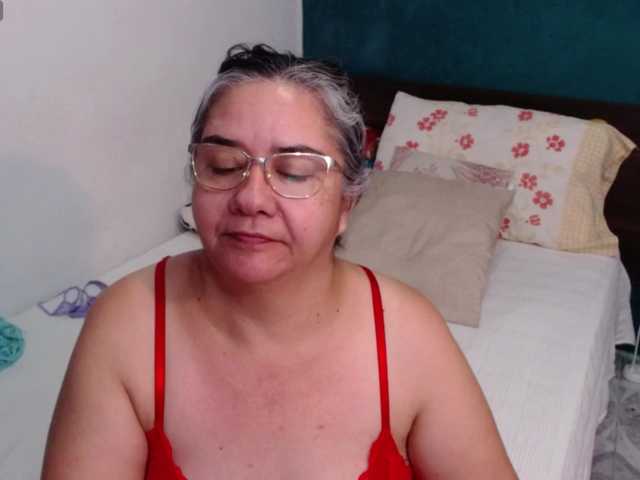 scarlett-dubois's BongaCams show and profile